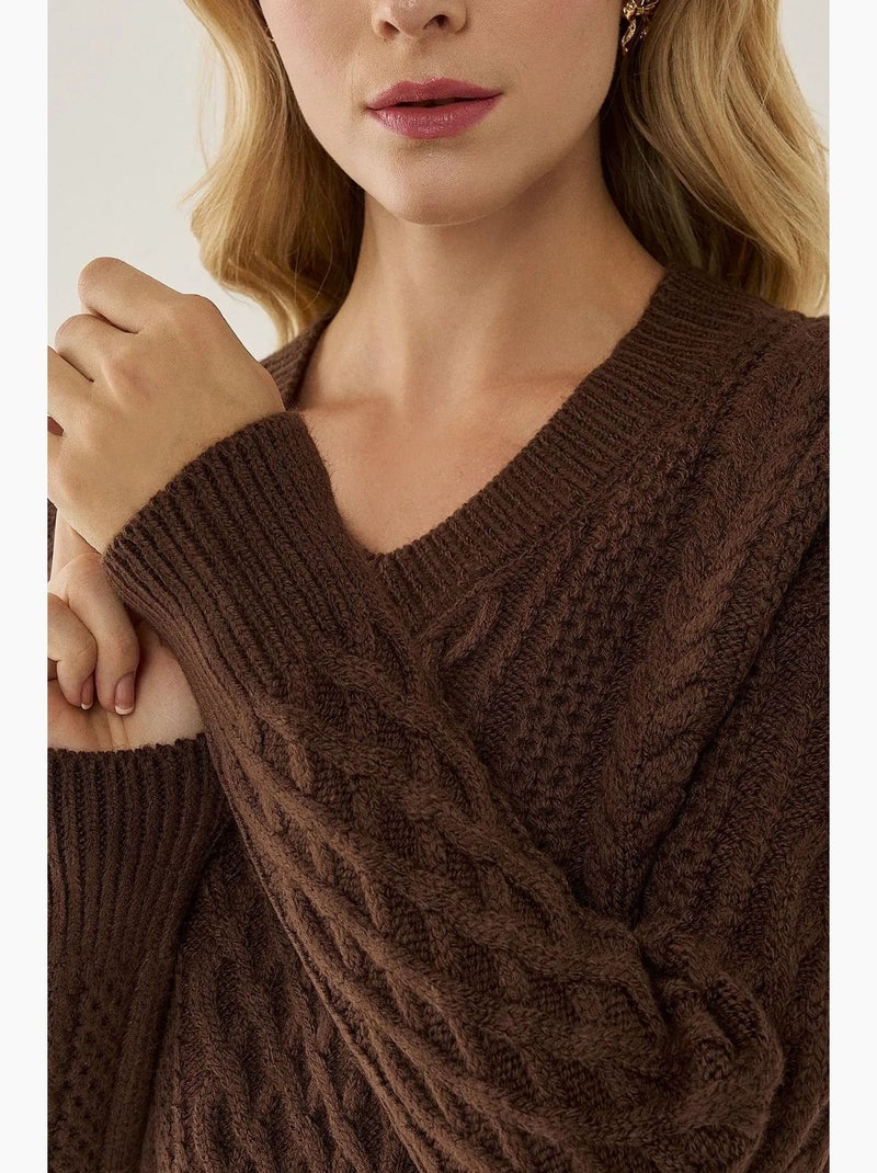 Camisola de malha com trança de cabelo e decote em v hiccup Castanho - Kiabi