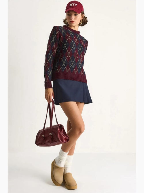 Camisola de malha de mulher com decote redondo e padrão losango lucci - Kiabi Camisola de malha de mulher com decote redondo e padrão losango lucci - Kiabi