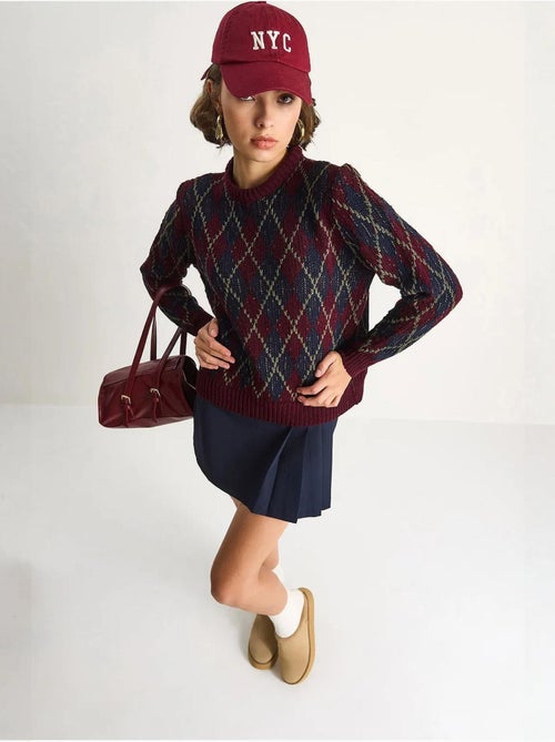 Camisola de malha de mulher com decote redondo e padrão losango lucci - Kiabi Camisola de malha de mulher com decote redondo e padrão losango lucci - Kiabi