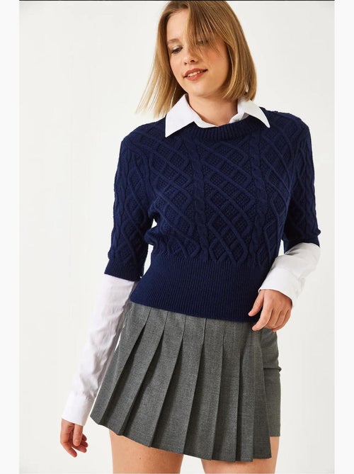 Camisola de malha entrançada com detalhes de camisa lucci - Kiabi Camisola de malha entrançada com detalhes de camisa lucci - Kiabi