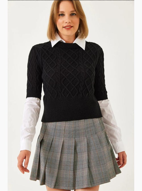 Camisola de malha entrançada com detalhes de camisa lucci - Kiabi Camisola de malha entrançada com detalhes de camisa lucci - Kiabi