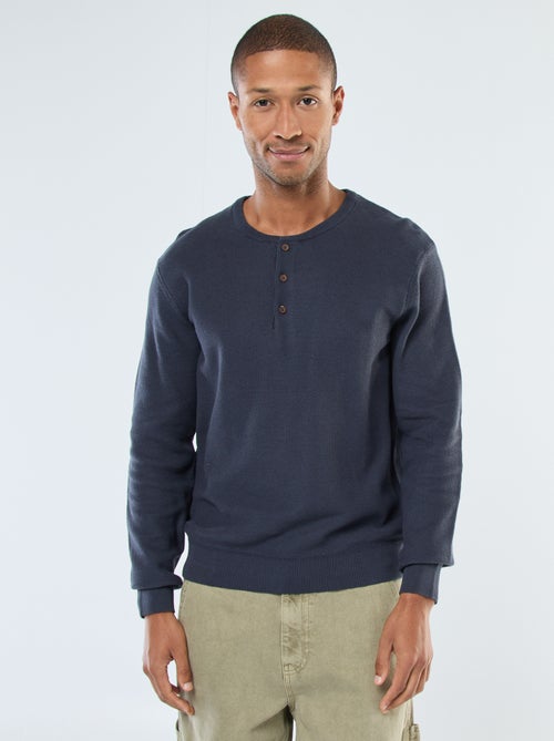 Camisola de malha fantasia com gola redonda abotoada - Kiabi