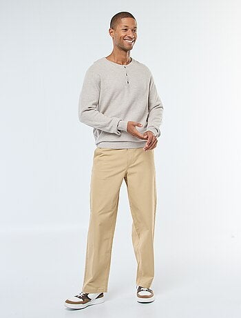 Camisola de malha fantasia com gola redonda abotoada