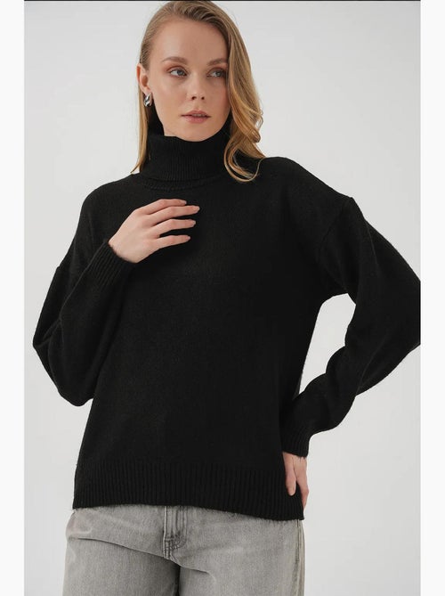Camisola de malha oversize com gola alta bdart - Kiabi Camisola de malha oversize com gola alta bdart - Kiabi