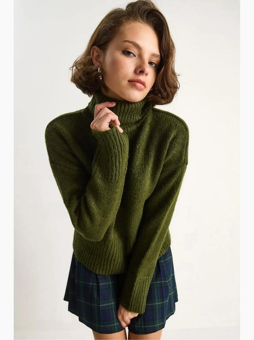 Camisola de malha oversized com gola alta lucci - Kiabi Camisola de malha oversized com gola alta lucci - Kiabi