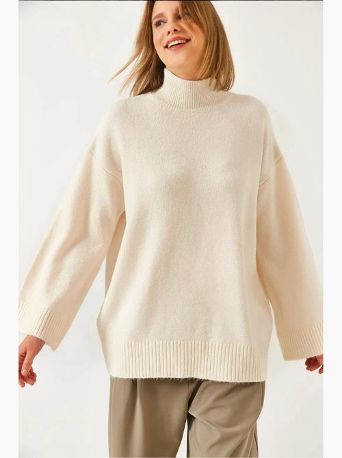 Camisola de malha oversized com meio gola alta e detalhe canelado lucci - Kiabi Camisola de malha oversized com meio gola alta e detalhe canelado lucci - Kiabi