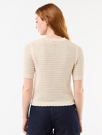 Camisola de manga curta com flores bordadas