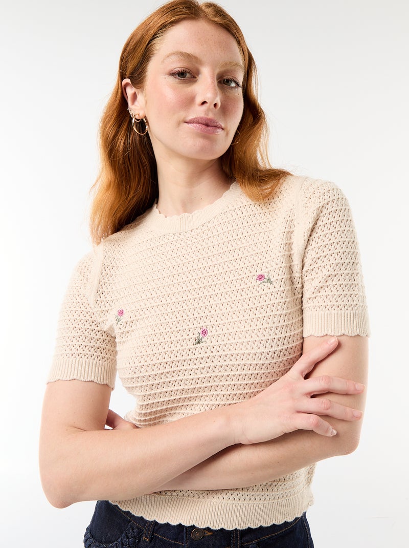 Camisola de manga curta com flores bordadas Bege - Kiabi