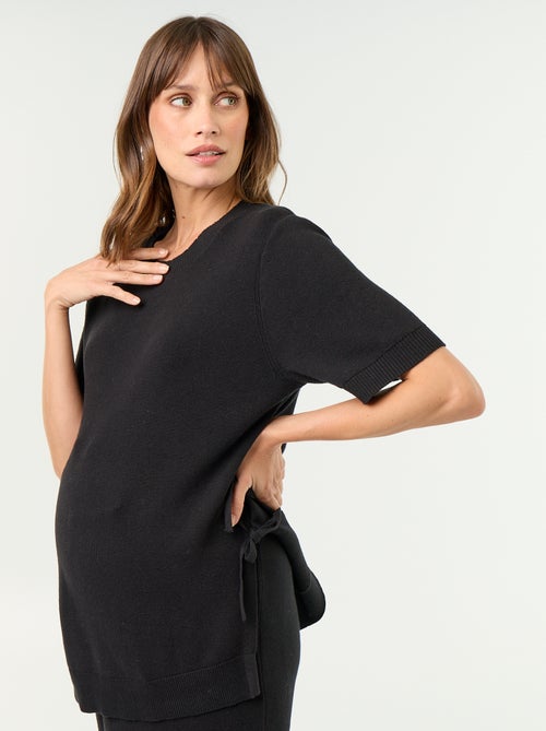 Camisola de maternidade de manga curta com aberturas laterais com atacadores - Kiabi Camisola de maternidade de manga curta com aberturas laterais com atacadores - Kiabi