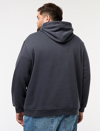 Sweat em moletom com capuz e bolso canguru