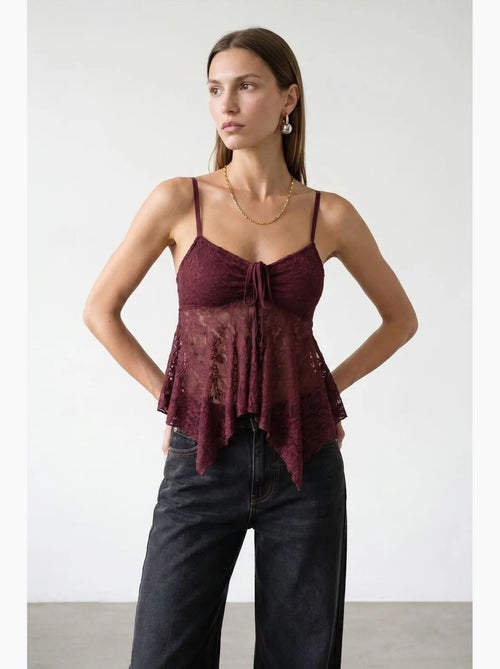 Camisola de renda com laço frontal dilvin - Kiabi Camisola de renda com laço frontal dilvin - Kiabi