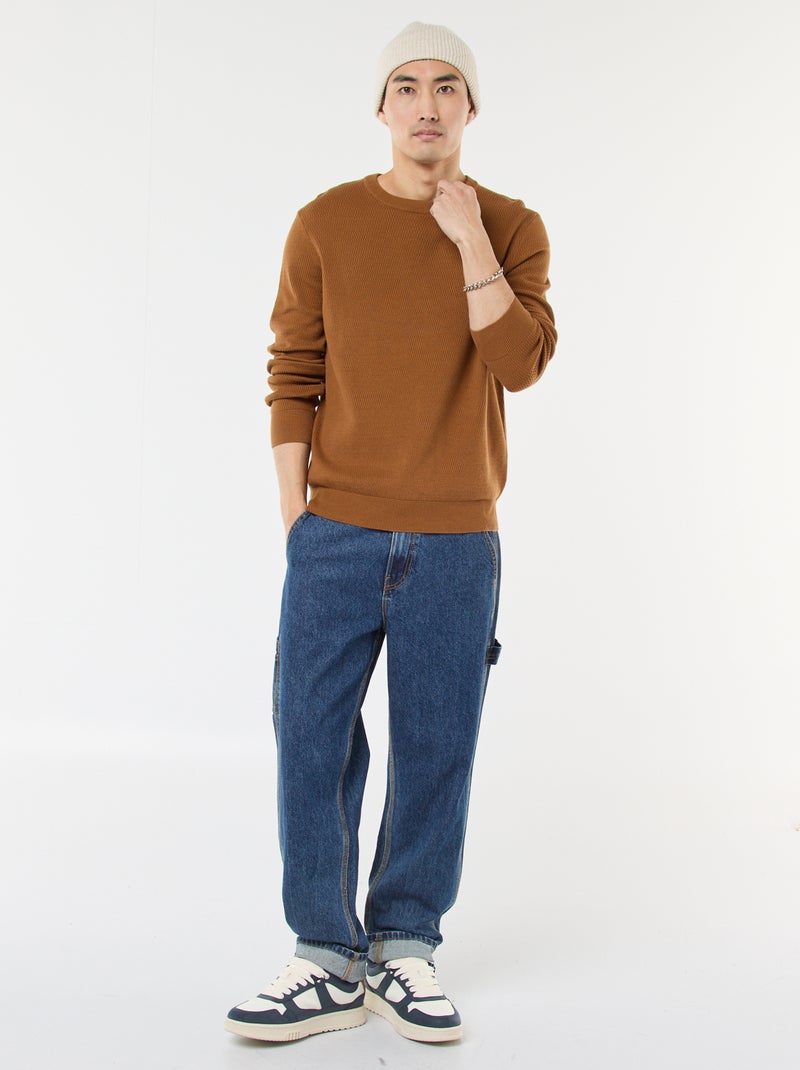 Camisola em malha fantasia com gola redonda Castanho - Kiabi