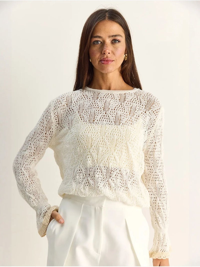 Camisola em malha texturada com decote redondo e folhos lucci Marfim - Kiabi