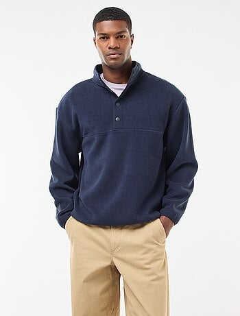 Camisola em polar com gola de camionista com botões de pressão