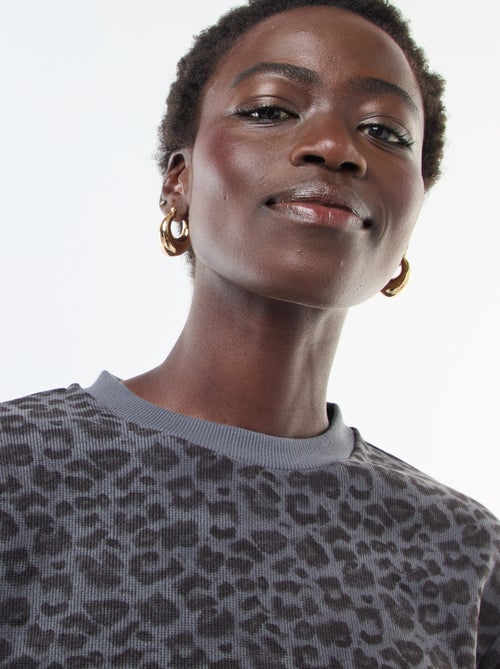 Camisola gola redonda felpuda com padrão leopardo - Kiabi