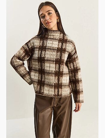 Camisola grossa aos quadrados com meia gola alta lucci
