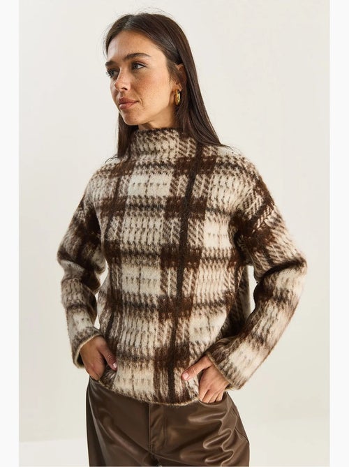 Camisola grossa aos quadrados com meia gola alta lucci - Kiabi Camisola grossa aos quadrados com meia gola alta lucci - Kiabi