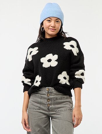 Camisola Grossa com Flores Bordadas