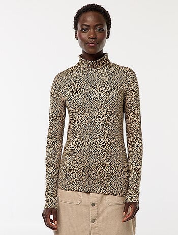 Camisola de gola alta e mangas compridas