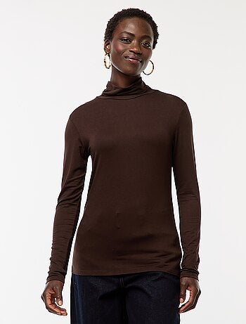 Camisola de gola alta e mangas compridas