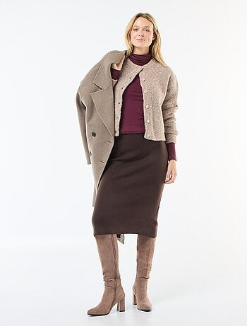 Camisola de gola alta e mangas compridas