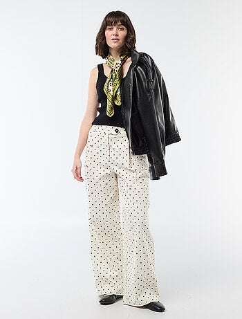 Camisola interior lisa em material canelado