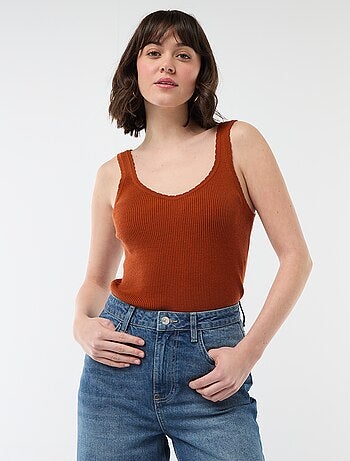 Camisola interior lisa em material canelado