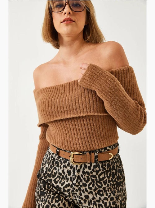 Camisola justa de malha canelada com decote off-shoulder e detalhe dobrado lucci - Kiabi Camisola justa de malha canelada com decote off-shoulder e detalhe dobrado lucci - Kiabi