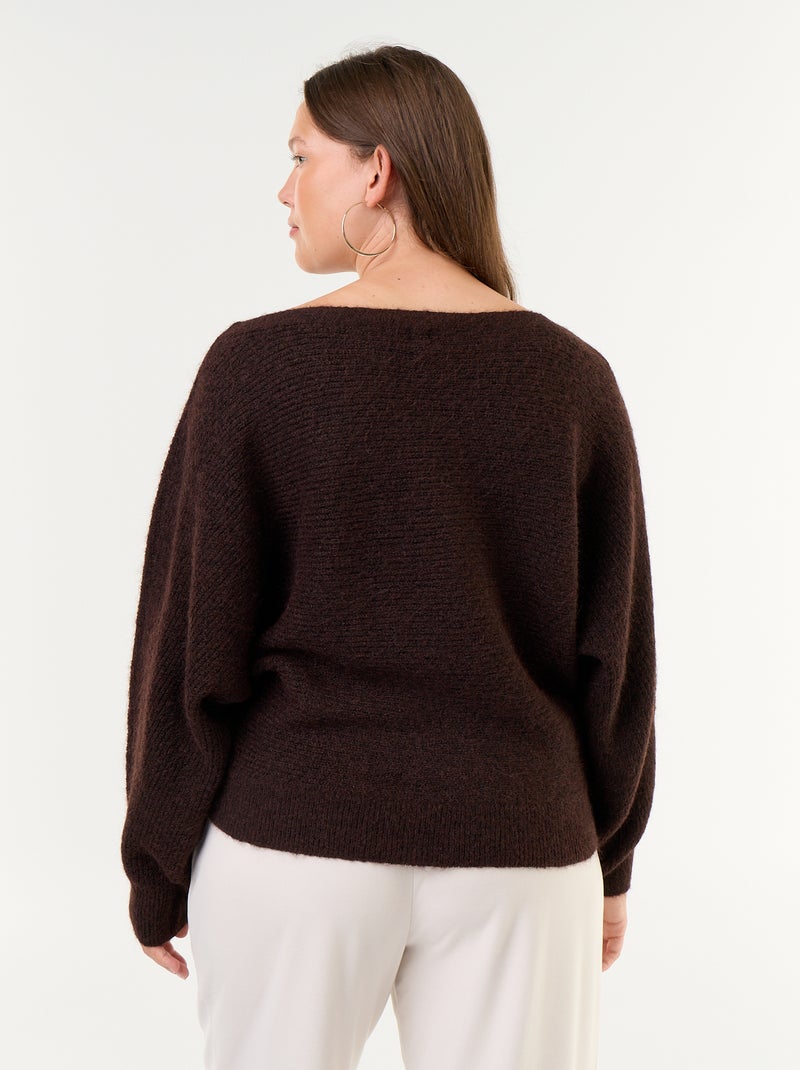 Camisola lisa com gola barco e cavas descaídas Castanho - Kiabi