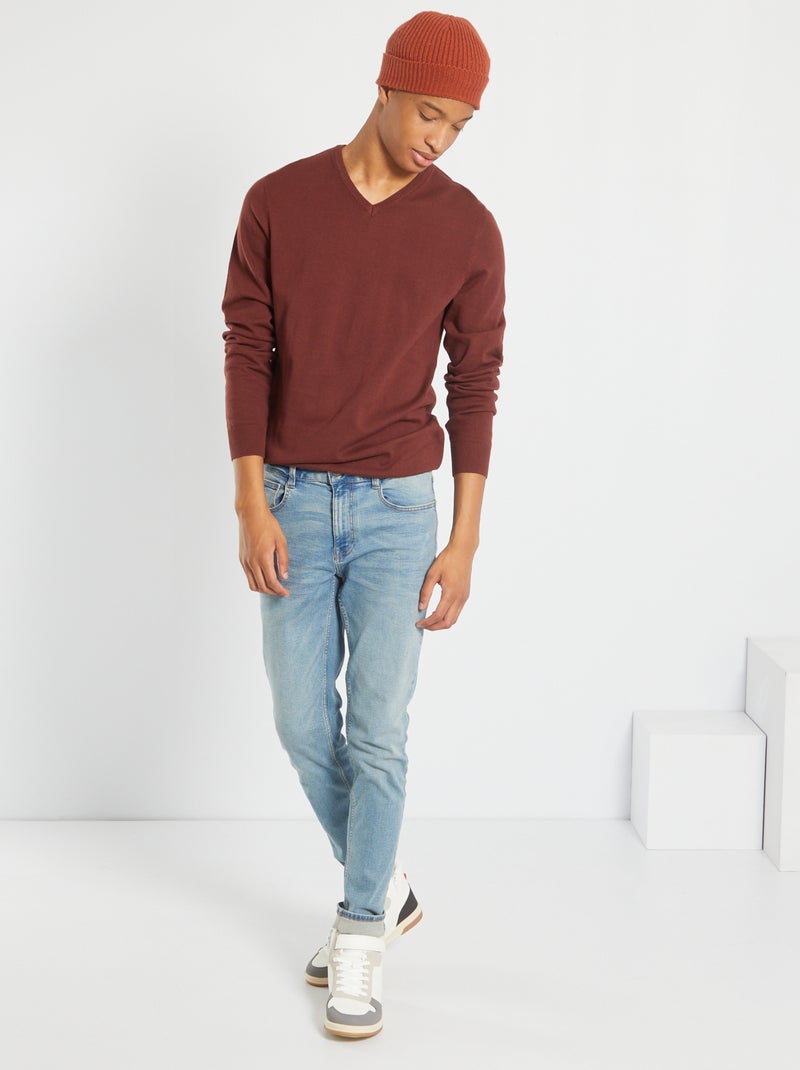 Camisola lisa com gola em bico +1,90 m CASTANHO - Kiabi