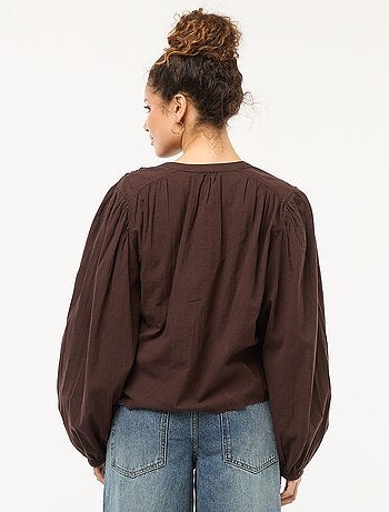 camisola lisa com mangas compridas abalonadas