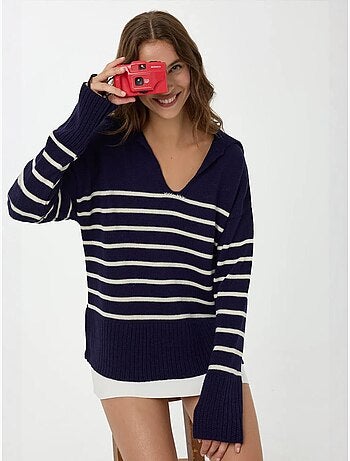 Camisola listrada com decote em V