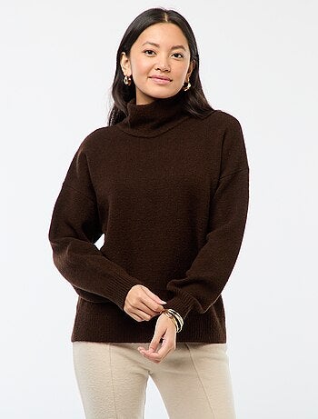 Camisola suave com abertura joia nas costas