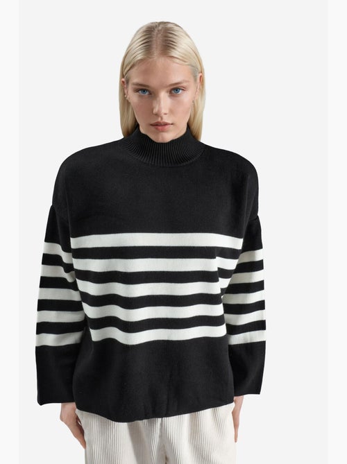 Camisola oversized às riscas com gola alta my fashion - Kiabi Camisola oversized às riscas com gola alta my fashion - Kiabi