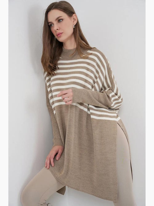Camisola oversized em acrílico com gola redonda bdart - Kiabi Camisola oversized em acrílico com gola redonda bdart - Kiabi