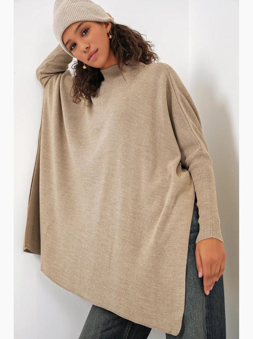 Camisola oversized em acrílico com gola redonda bdart - Kiabi Camisola oversized em acrílico com gola redonda bdart - Kiabi
