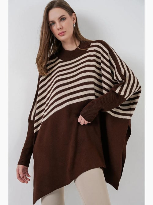 Camisola oversized em acrílico com gola redonda bdart - Kiabi Camisola oversized em acrílico com gola redonda bdart - Kiabi