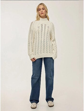 Camisola Regular Fit com aplicações vazadas