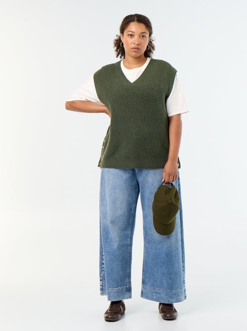 Camisola sem mangas com bijuteria dourada - Kiabi Camisola sem mangas com bijuteria dourada - Kiabi