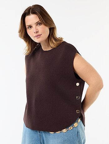 Camisola sem mangas com botões dourados na lateral