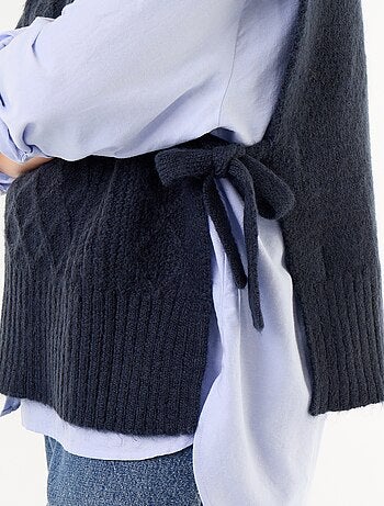Camisola sem mangas com laço nas laterais