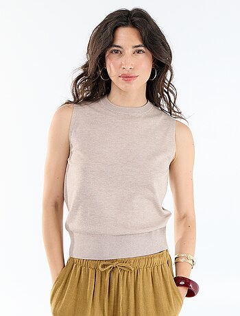 Camisola sem mangas de gola redonda