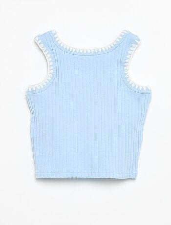 Camisola sem mangas em canelado com bordados nas cavas