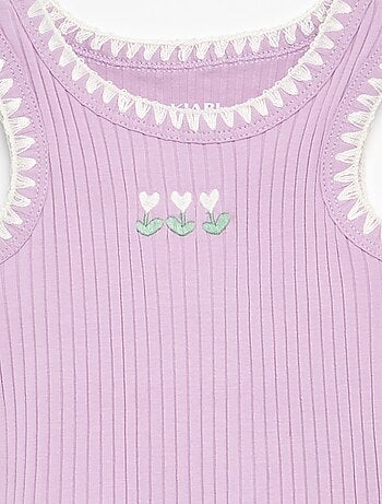 Camisola sem mangas em canelado com bordados nas cavas