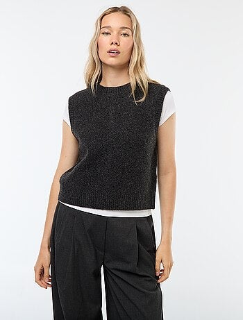 Camisola sem mangas em malha fina