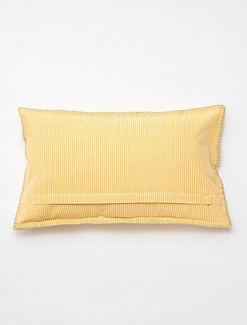 Capa de almofada bordada