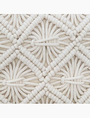 Capa de almofada em macramé