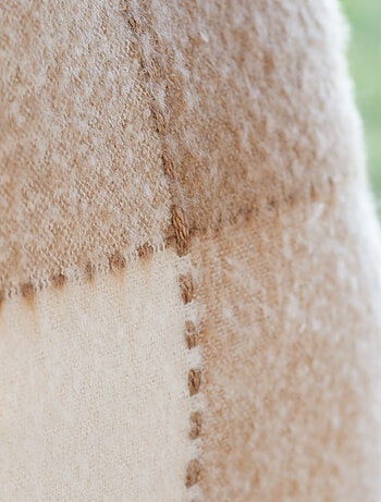 Capa de almofada em xadrez de mohair