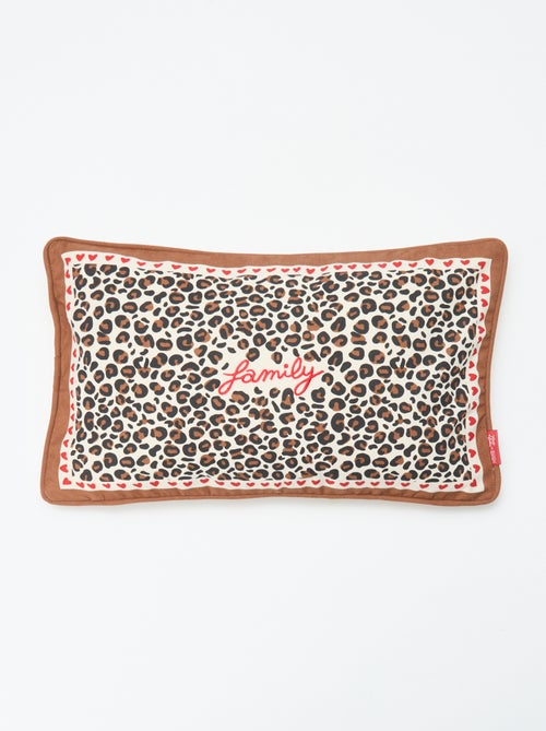 Capa de almofada leopardo Agathe Sorlet x Kiabi - 30 x 50 cm - Kiabi Capa de almofada leopardo Agathe Sorlet x Kiabi - 30 x 50 cm - Kiabi