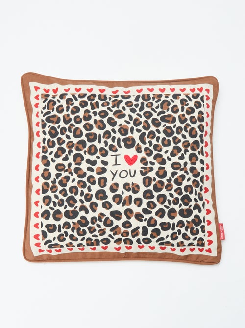 Capa de almofada leopardo Agathe Sorlet x Kiabi - 45 x 45 cm - Kiabi Capa de almofada leopardo Agathe Sorlet x Kiabi - 45 x 45 cm - Kiabi